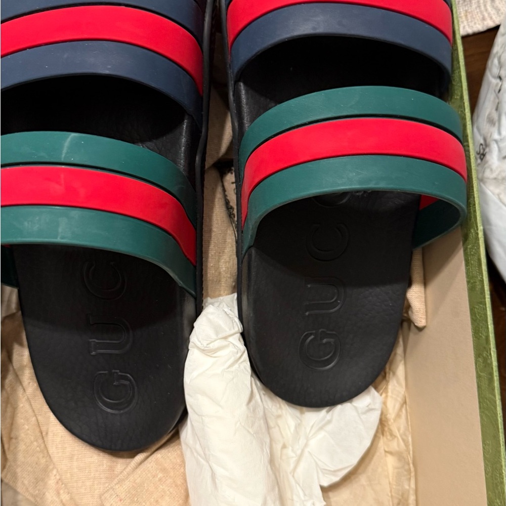 Gucci Red and Green Striped Slides